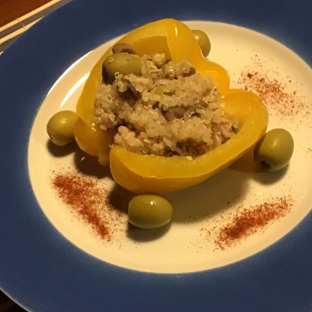 QUINOA IN BARCHETTA DI PEPERONE