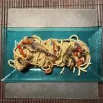 Ricetta Spaghetti con funghi portobello e pomodorini secchi