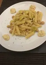 Ricetta Pennette con ceci, pollo , humus di ceci e avocado