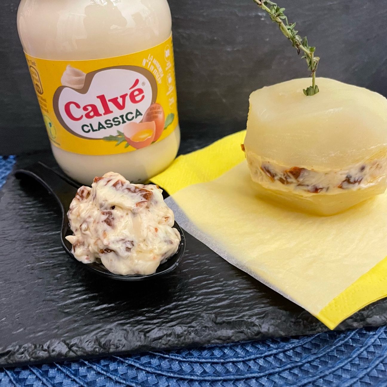 PANINO PATATA CON MAIONESE CALVE E POMODORI SECCHI SOTTOLIO