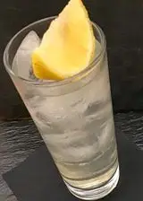 Ricetta SEMPLICE COCKTAIL ALLA SAMBUCA