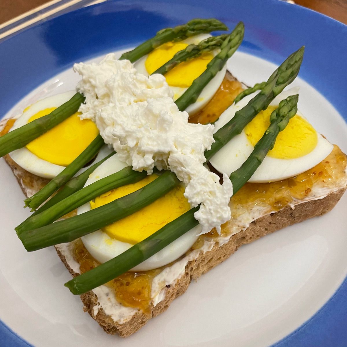 PANE E ASPARAGI