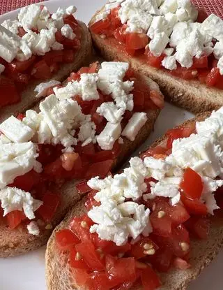 Ricetta Bruschette pomodorini e feta  di in.cucina.con.mirella