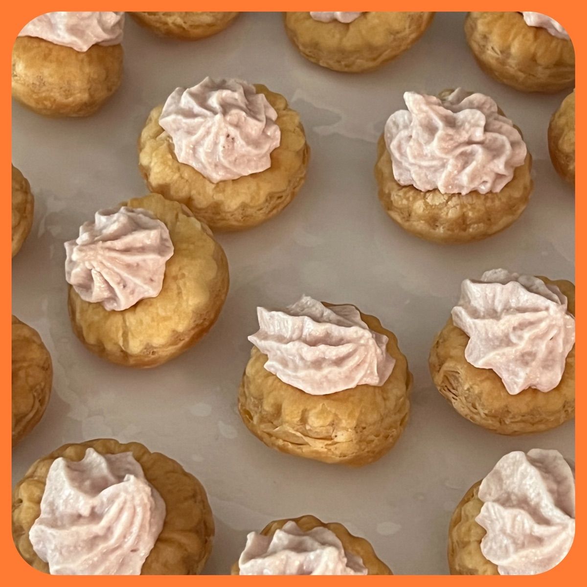 Mini Vol-au-vents con mousse alla mortadella