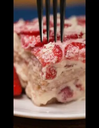 Ricetta Tiramisù alle fragole e cioccolato bianco di altacucina