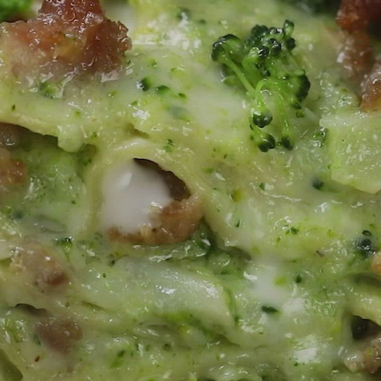 Lasagne bianche con broccoli e salsiccia