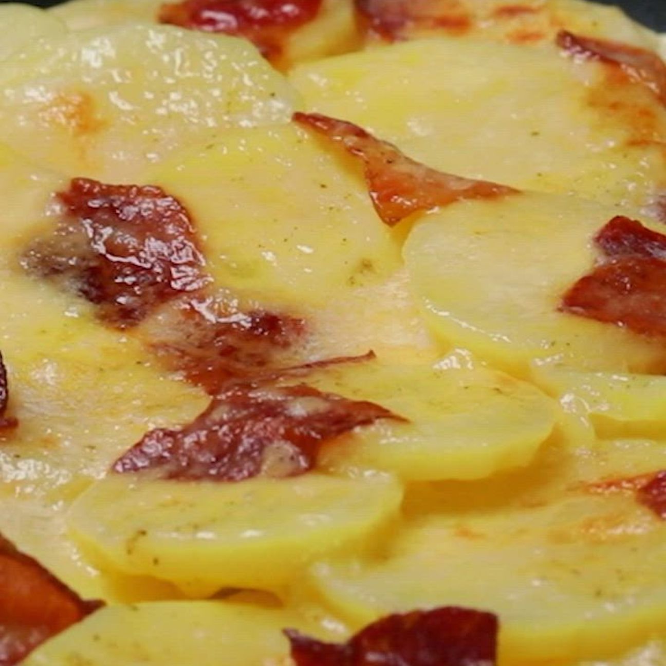 Patate alla Savoiarda con pancetta in padella