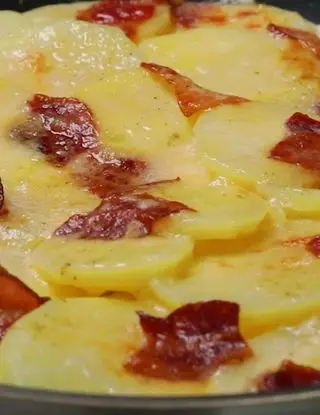 Ricetta Patate alla Savoiarda con pancetta in padella di altacucina