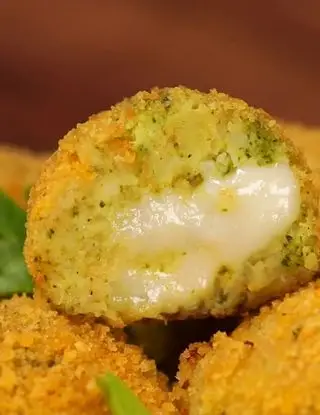 Ricetta Crocchette di broccoli e patate con provola di altacucina