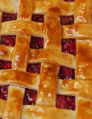 Ricetta Crostata intrecciata alle fragole di altacucina