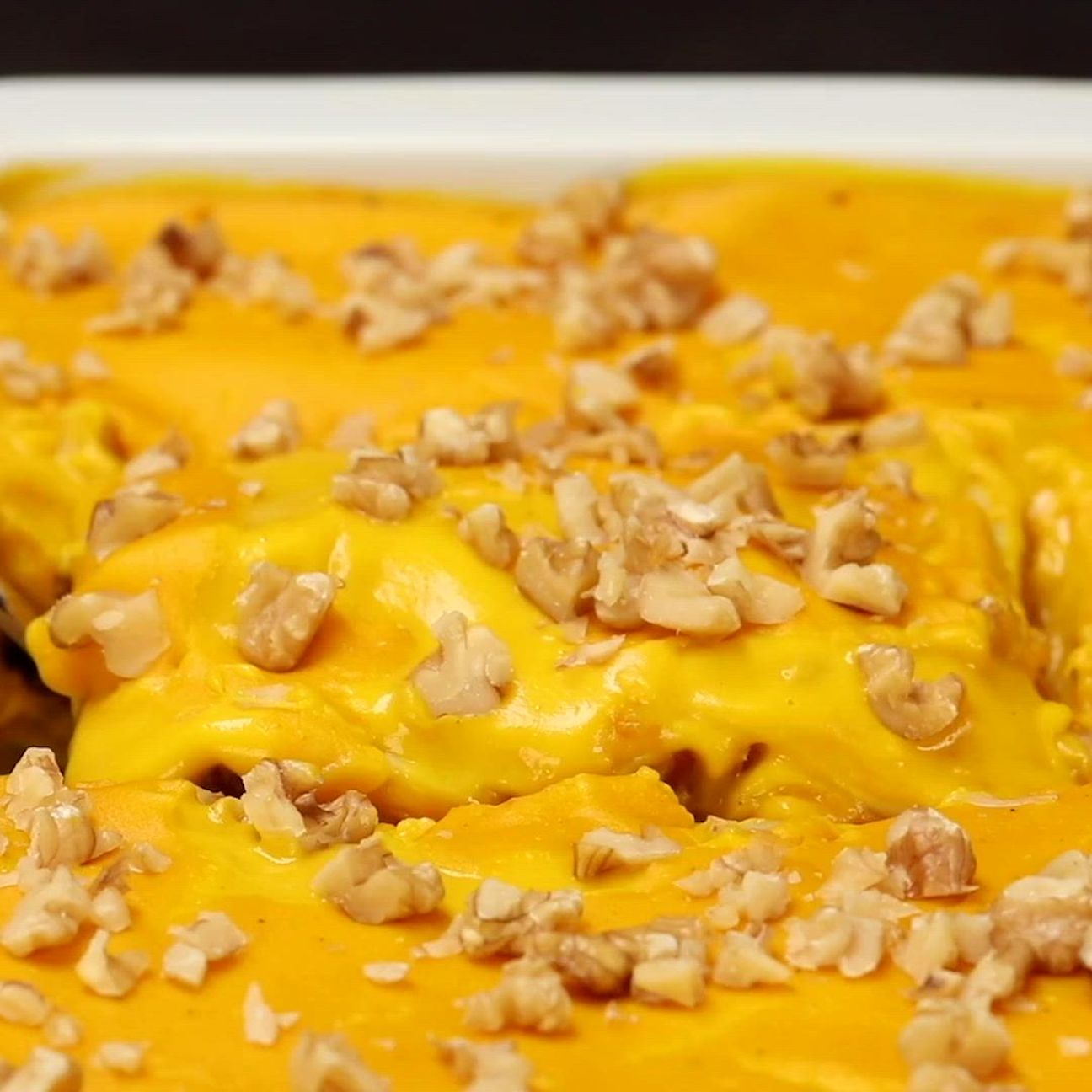 Lasagna con crema di zucca, gorgonzola, speck e noci