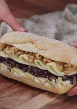 Ricetta Panino radicchio, pere e  noci