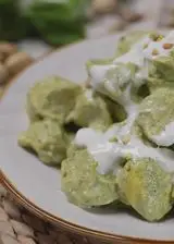 Ricetta Tortellini alla carne con pesto di pistacchi e stracciatella di bufala