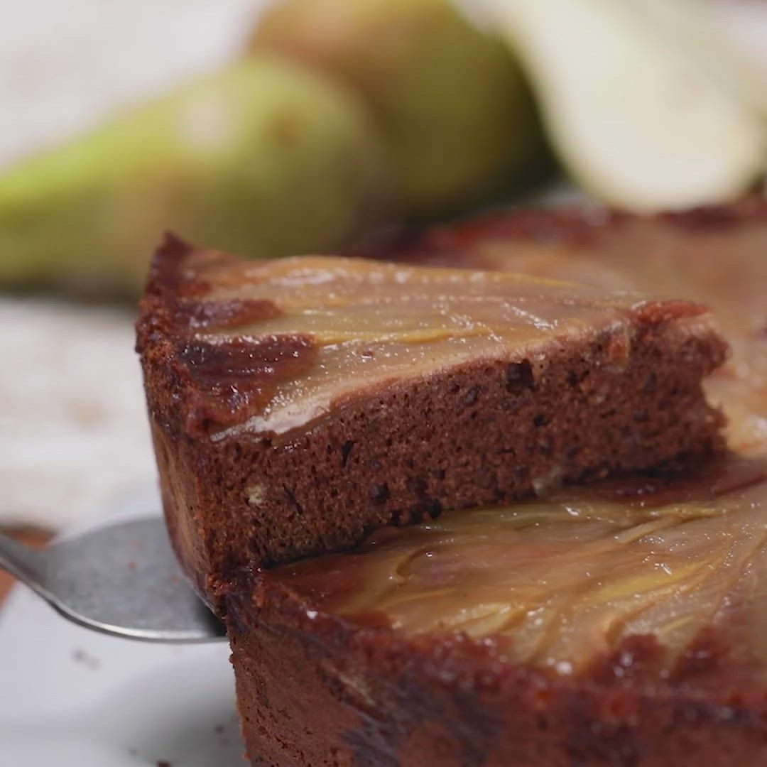 Torta rovesciata pere e cioccolato