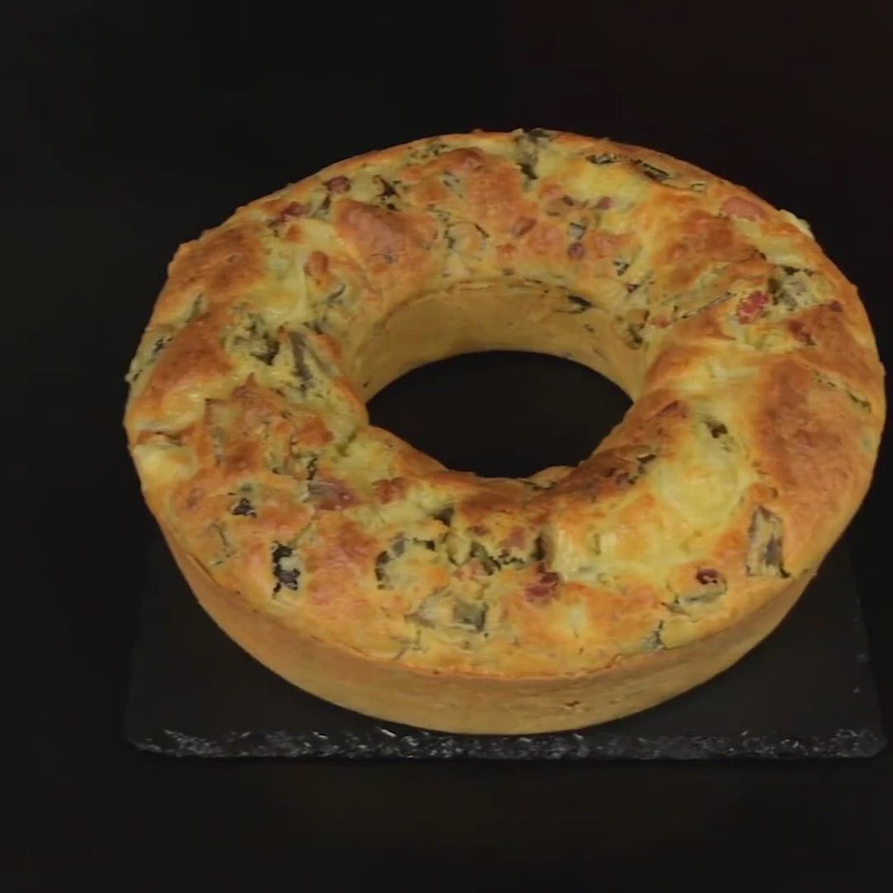 Ciambellone salato 7 vasetti con carciofi e pancetta