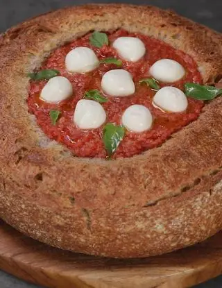 Ricetta Pagnotta ripiena di pappa al pomodoro e mozzarelline di altacucina