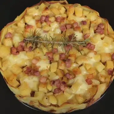 Ricetta Torta di patate con pancetta e provola