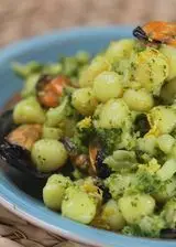 Ricetta Chicche di patate con cozze, broccoli e scorza di limone