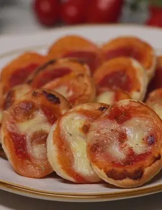 Ricetta Pizzette di sfoglia in 10 minuti di cannamela