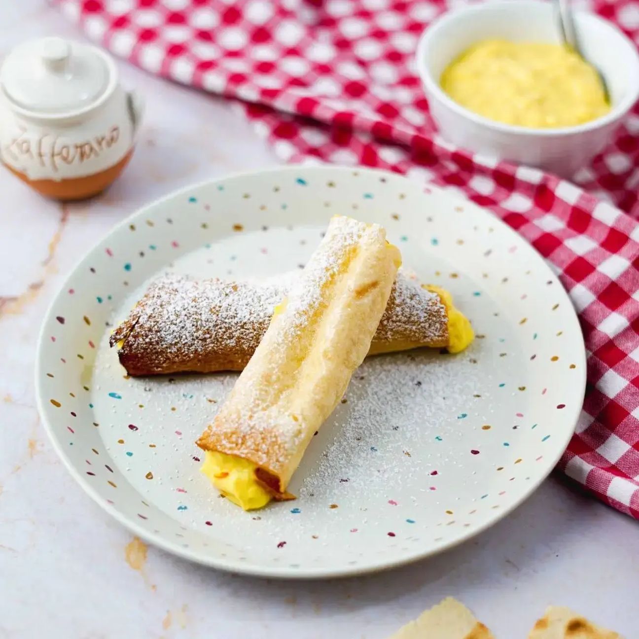 Cannoli di carasau in crema di zafferano