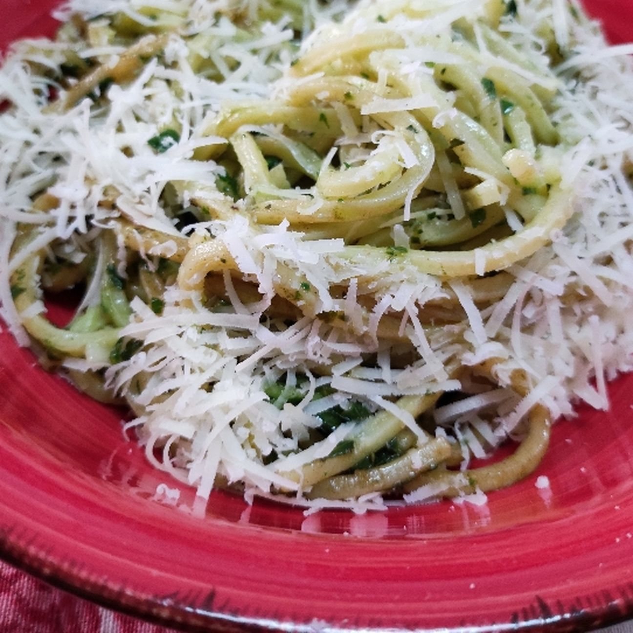 Tonnarelli al pesto di Basilico