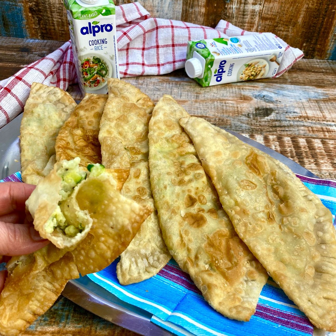 Panzerotti con la panna vegetale e verdure