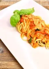 Ricetta Spaghetti con salmone affumicato e pomodorini