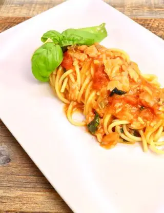 Ricetta Spaghetti con salmone affumicato e pomodorini di _animaincucina_