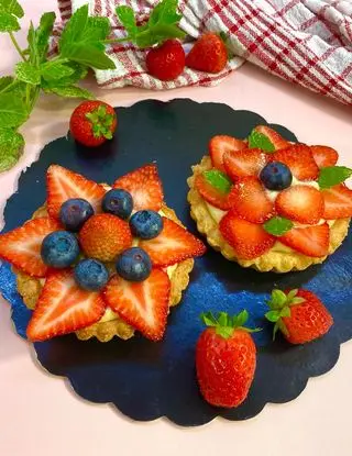 Ricetta Crostatine alle fragole e crema pasticcera di _animaincucina_