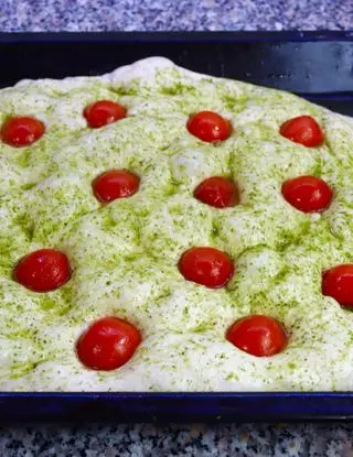 Ricetta Focaccia leggera al pesto di basilico di _animaincucina_