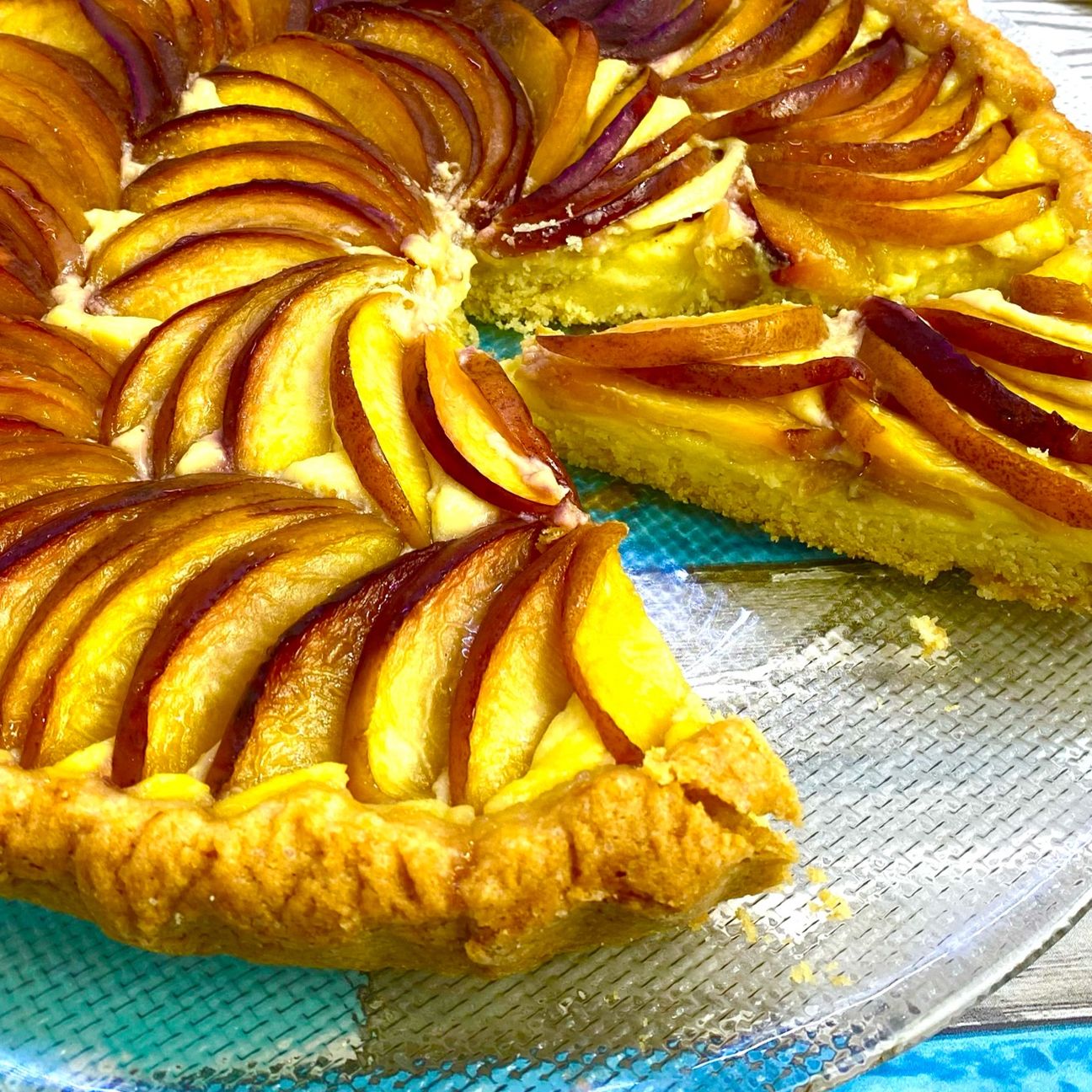 CROSTATA DI PESCA E CREMA PASTICCERA