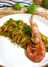 Ricetta SPAGHETTI CREMOSI CON GAMBERI E BROCCOLI