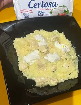 Ricetta Risotto allo zafferano e limone di sorrento con straccetti di pollo e crema di certosa di GabryeMamaLudo