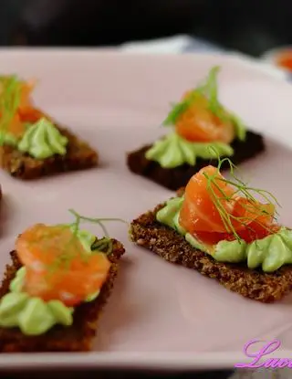 Ricetta Finger con salmone e mousse di avocado  di lucianaincucina