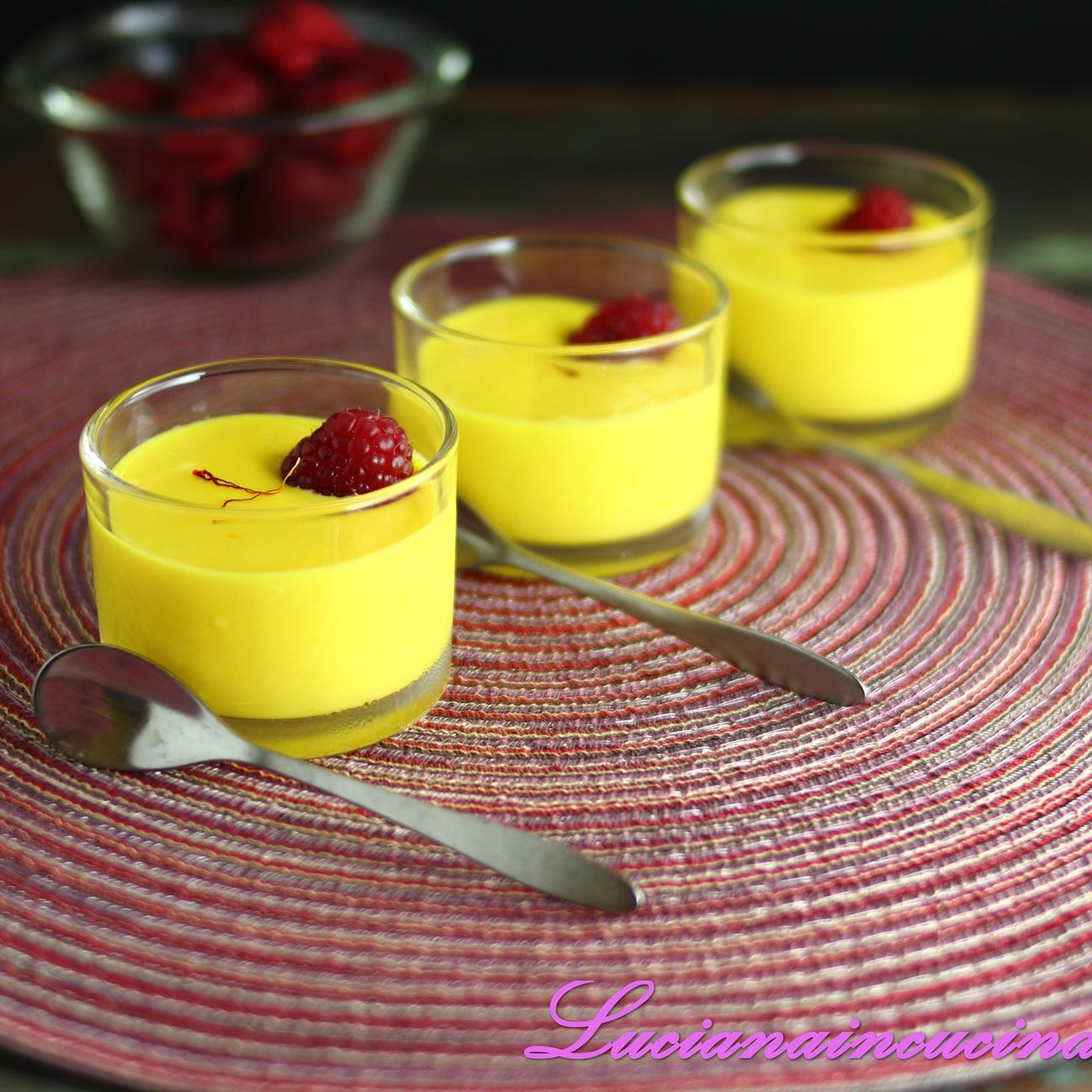 Dolce al cucchiaio con zafferano
