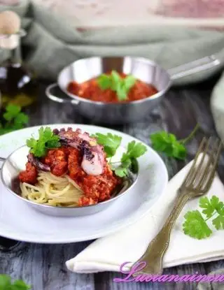 Ricetta spaghetti cremosi al ragù di polpo di lucianaincucina