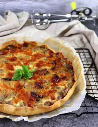 Ricetta Torta salata di funghi e salsiccia di lucianaincucina