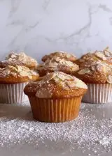 Ricetta Muffin alla vaniglia con croccante alle mandorle