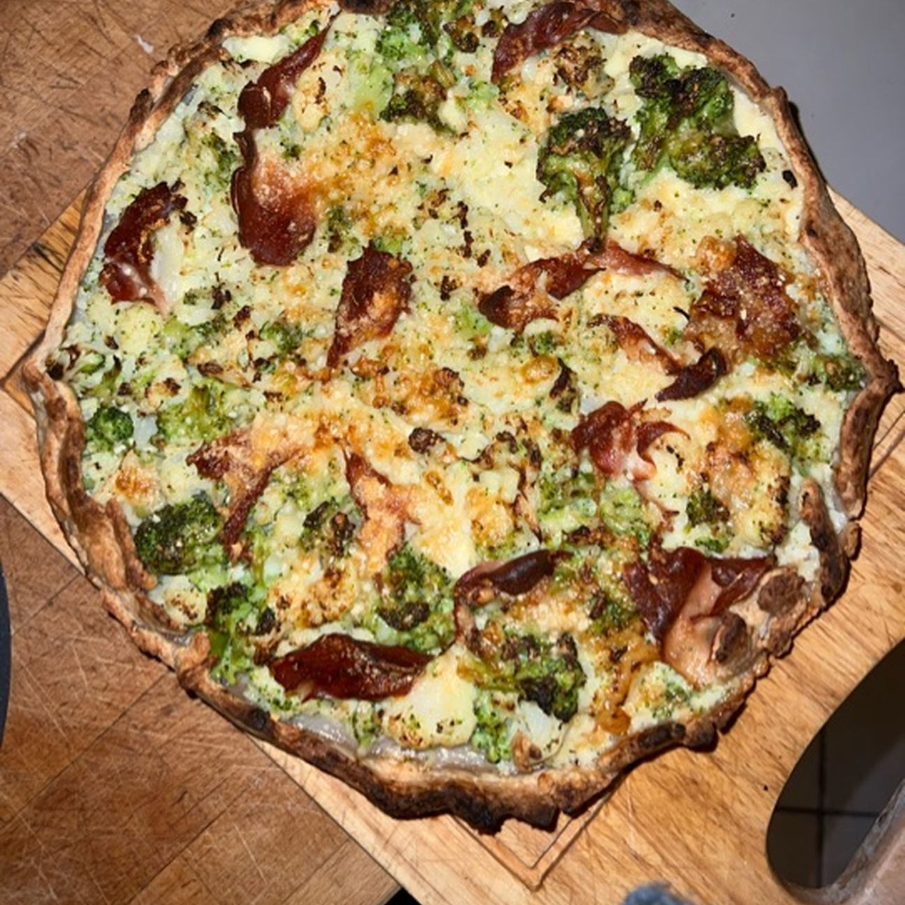 Torta salata con broccoli,cavolfiori,speck e gorgonzola