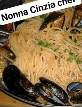 Ricetta Spaghetti con cozze di @nonnacinziachef