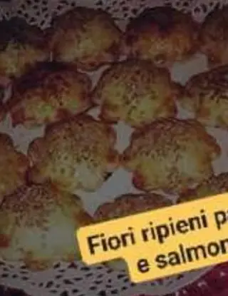 Ricetta Fiori di sfoglia ripieni di @nonnacinziachef