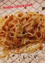 Ricetta Spaghetti tonno e cipolla croccante