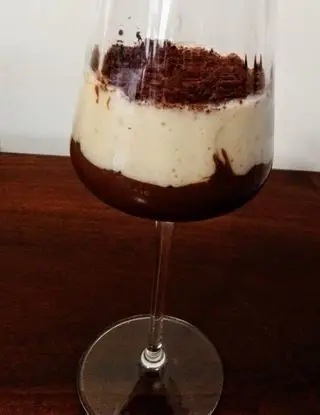 Ricetta Crema di gelato alla banana con base di Nutella e biscotti al cacao sbriciolati di katiacusano3