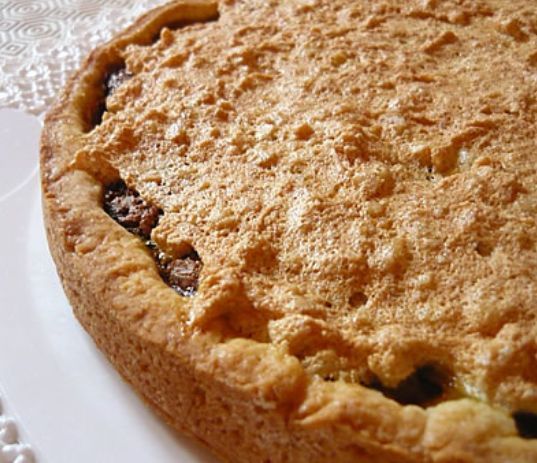 Crostata con ripieno di amaretti