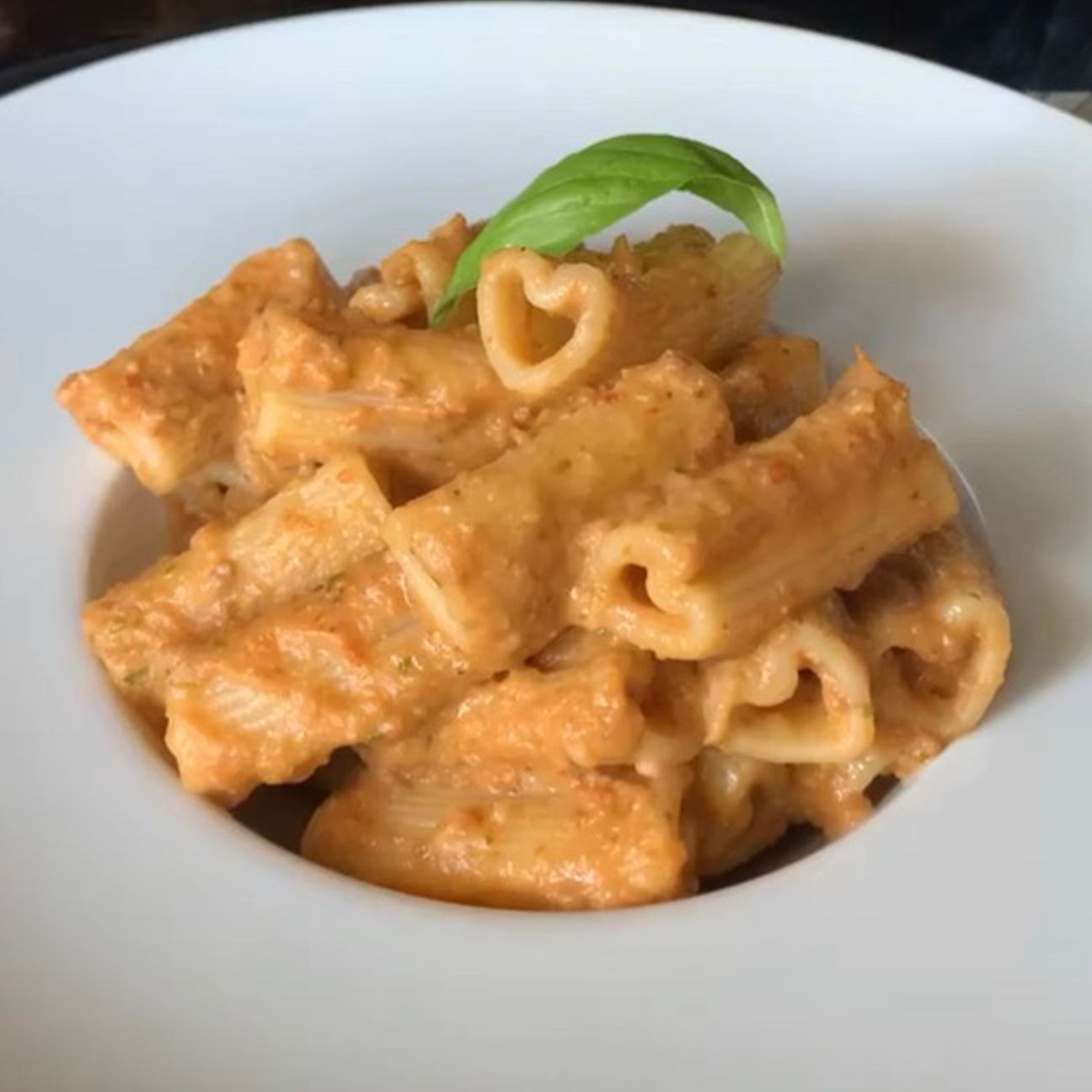 Pasta con pesto di melanzane