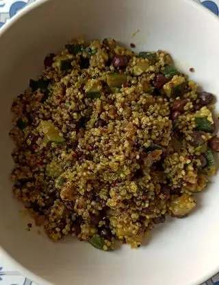 Ricetta Quinoa con ceci neri e zucchine al curry di noe.grim