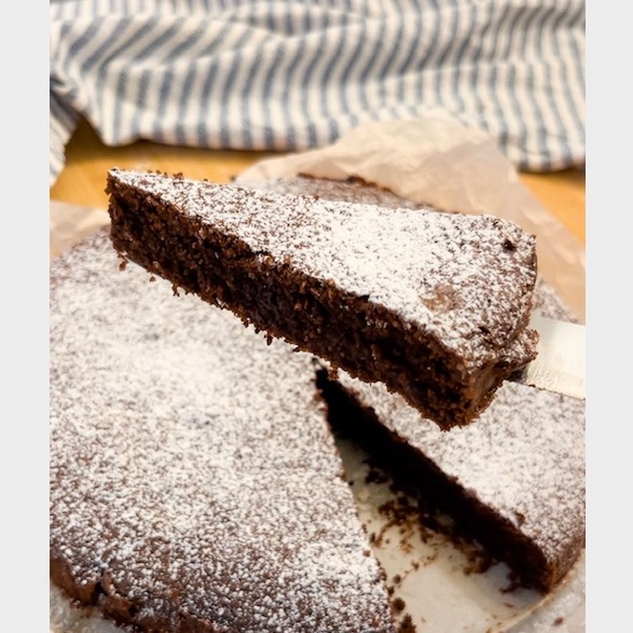 Torta caprese senza lattosio