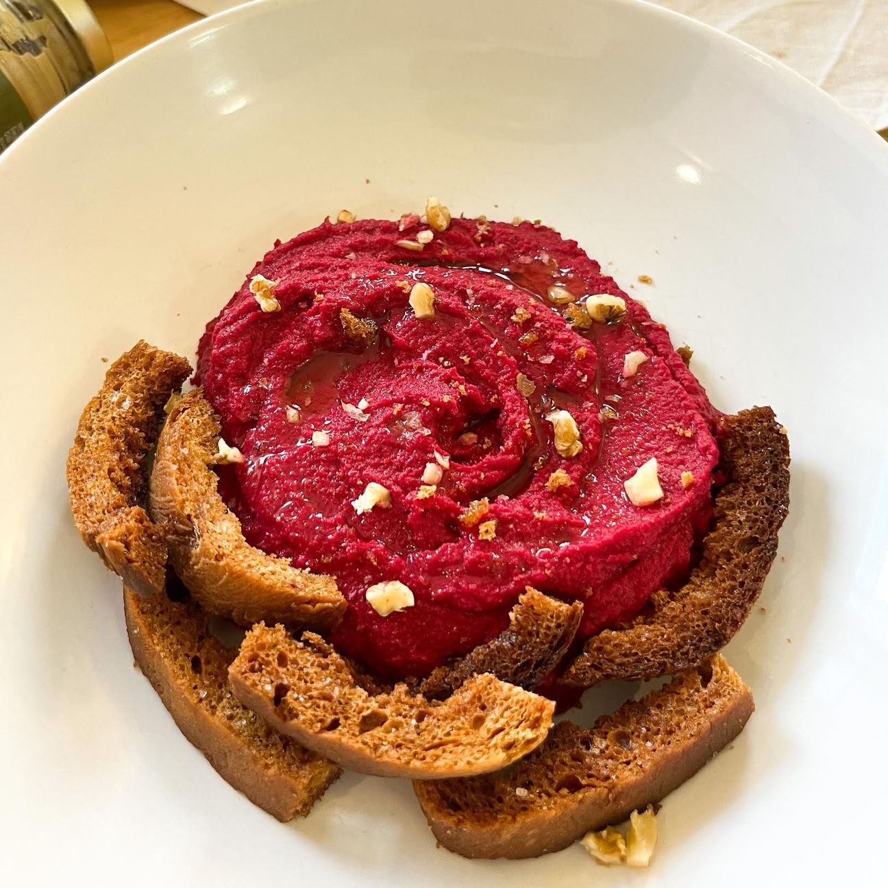 Hummus di barbabietola