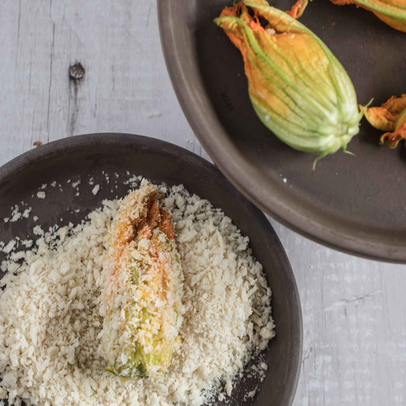 Fiori di zucca patete e formaggio