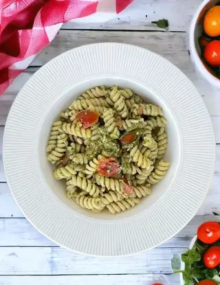 Ricetta Fusilli con pesto di rucola e pomodirini di taniago74